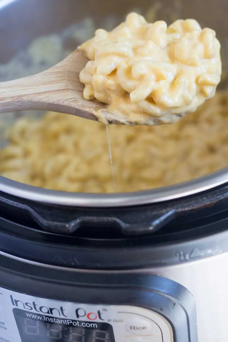 Pressure Cooker Mac and Cheese | The Foodie Eats