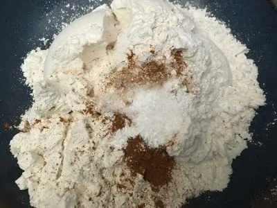 flour, baking powder and salt