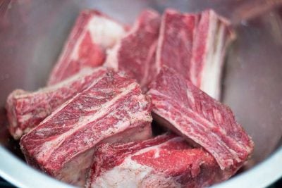 Pressure Cooker Short Ribs | The Foodie Eats