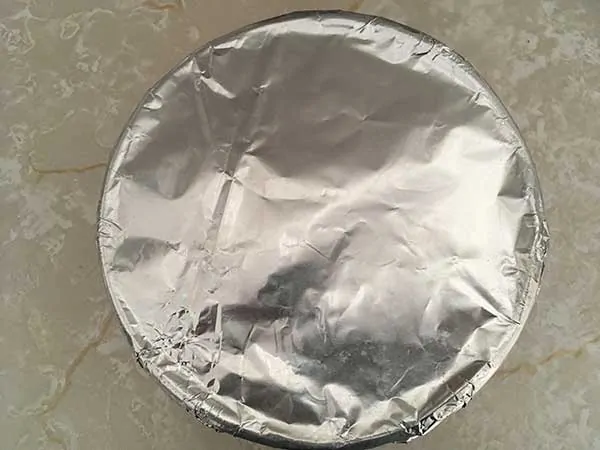 Push pan covered with aluminum foil.