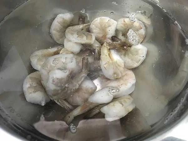 Instant Pot Shrimp Alfredo | The Foodie Eats