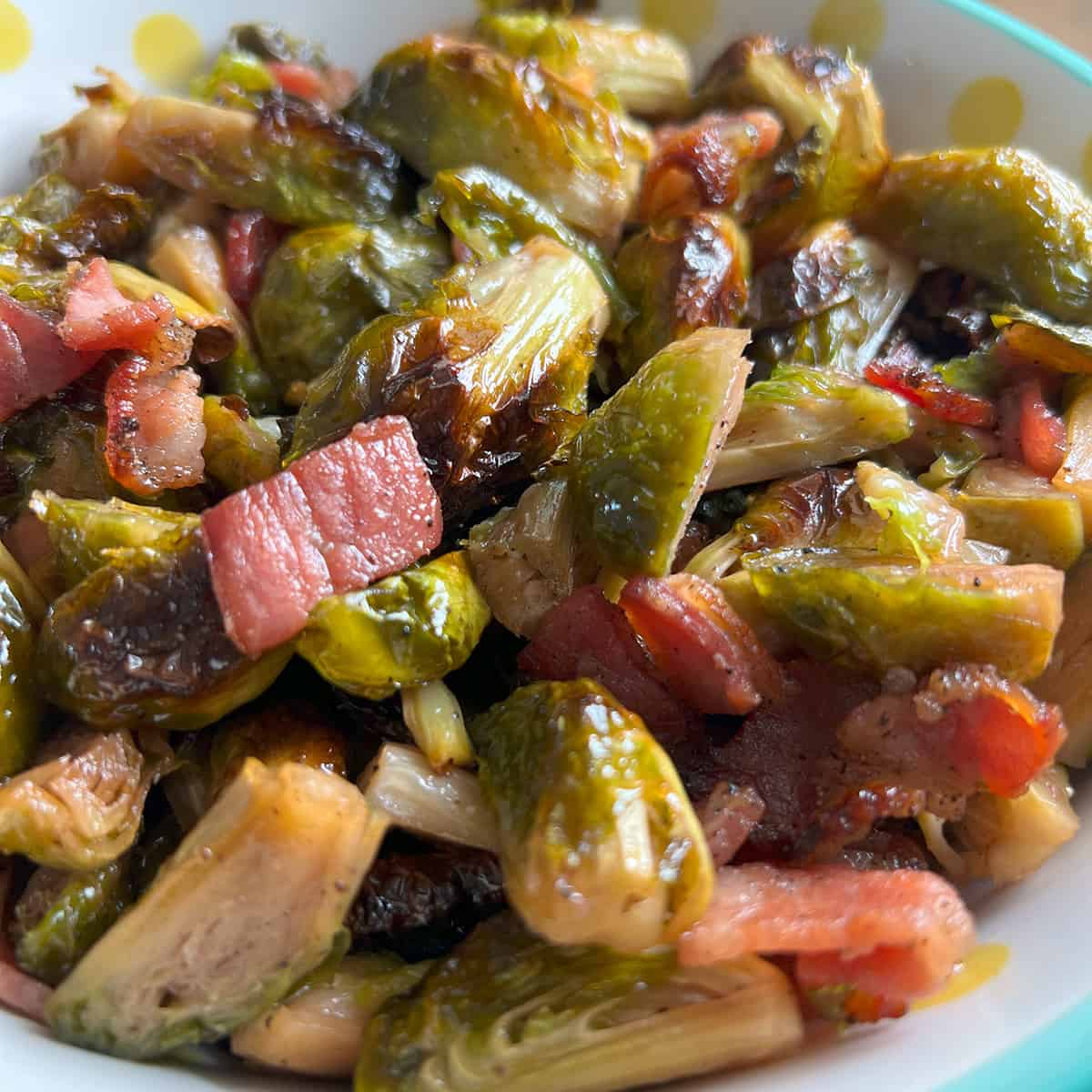 https://thefoodieeats.com/wp-content/uploads/2023/07/maple_bacon_brussels_sprouts_32.jpg