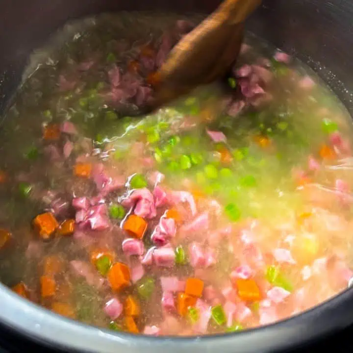 Uncooked split pea soup in an Instant Pot.